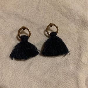 Navy dangling yarn earrings
